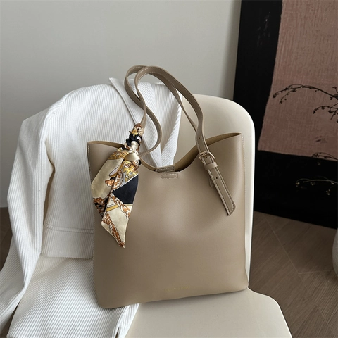 Women Large Capacity PU Leather Tote Bag With Decorative Silk Scarf Fashion Retro Minimalist Commuting Shoulder Handbag