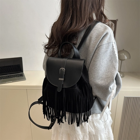 Zaino Bohemian da Donna con Frange Vintage Effetto Scamosciato in Pelle PU Zaino con Nappe Fibbia in Metallo Borsa Moda Viaggio
