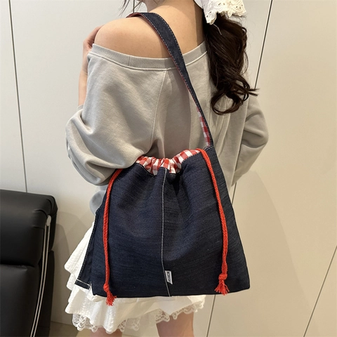 Borsa a Tracolla in Tela a Secchiello in Stile Giapponese di Grande Capacità per Donna Borsa a Spalla Casual con Fodera a Quadri