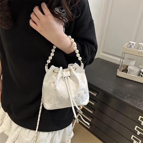Borsa a Secchiello da Donna in Nuovo Stile Cinese Con Ricamo Floreale Manico in Perla Artificiale Borsa a Tracolla in Pizzo Jacquard