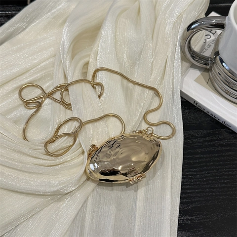 Borsa a Tracolla da Donna Mini in Metallo a Forma di Conchiglia Texture Martellata in Lega Borsa a Spalla Rigida Con Catena a Serpente per Feste Serali