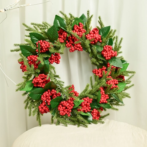 Künstlicher Weihnachtskranz Mit Roten Beeren Und Kiefernnadeln Für Die Haustürdekoration Festlicher Wandschmuck