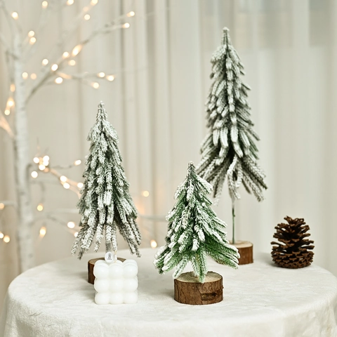 Mini Albero di Natale Fioccato Con Base in Legno Piccolo Pino Innevato da Tavolo per Decorazioni Natalizie Feste Casa