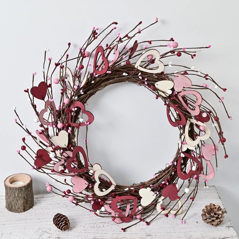 Ghirlanda per Porta a Forma di Cuore San Valentino Con Cuori in Legno e Bacche per Proposta Matrimonio Casa Festa Decorazione