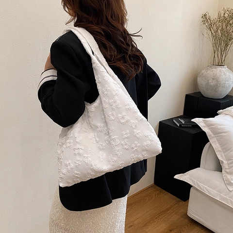 Damen Umhängetasche im koreanischen Stil 3D Blumenstruktur Leichtgewichtig Große Kapazität Polyester Gewebe Lässig Alltag Tote