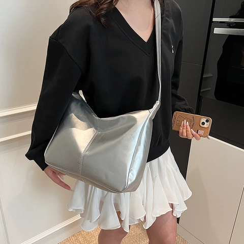Women PU Leather Tote Bag Retro Casual Solid Color Large Capacity Shoulder Crossbody Hobo Bag Daily Commute Handbag Versatile Purse