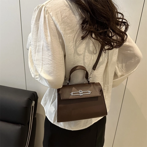 Women's Fashion PU Leather Crossbody Bag Small Square Satchel Handbag With Metal Buckle And Adjustable Shoulder Strap Trendy Flap Bag