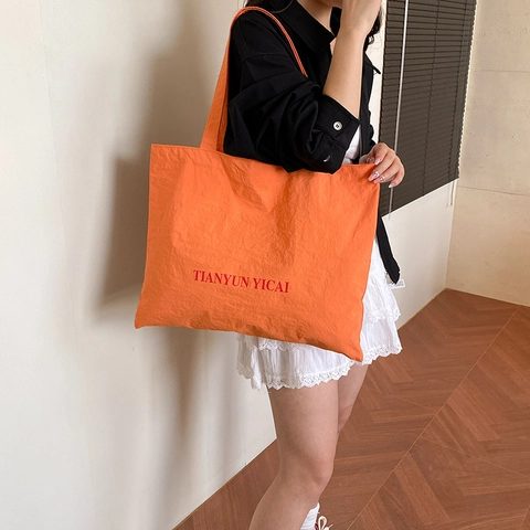 Women Large Capacity Nylon Tote Bag Letter Printed Solid Color Casual Streetwear Shoulder Bag Lightweight Shopping Bag