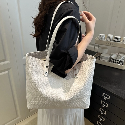 Large Capacity Woven Tote Bag For Women Minimalist Artificial Leather Shoulder Bag Casual Commuter Handbag With Rivets