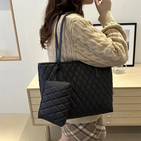 Ensemble de Sac Fourre-tout de Grande Capacité pour Femmes Matelassé Losange Avec Pochette Sac à Épaule en Nylon Léger Voyage
