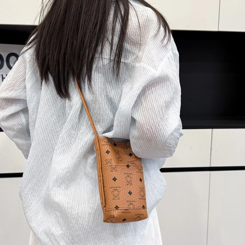 Dames Mini PU Leer Beer Print Crossbody Telefoontas Verticaal Klein Vierkant Schoudertas Met Magneetsluiting Dagelijkse Mode Pouch