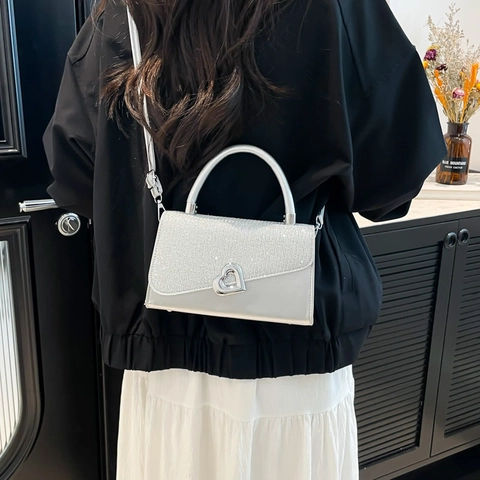 Borsa a Tracolla da Donna alla Moda in Pelle PU Patta con Strass Scintillanti Borsa a Mano con Lucchetto a Cuore Quadrata
