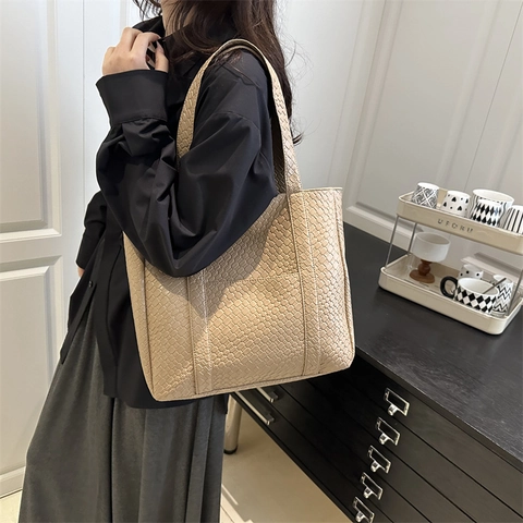 Bolso Tote de Mujer Estilo Coreano de Cuero PU Tejido Bolso de Hombro de Gran Capacidad de Color Sólido Moda Casual Bolso de Axila