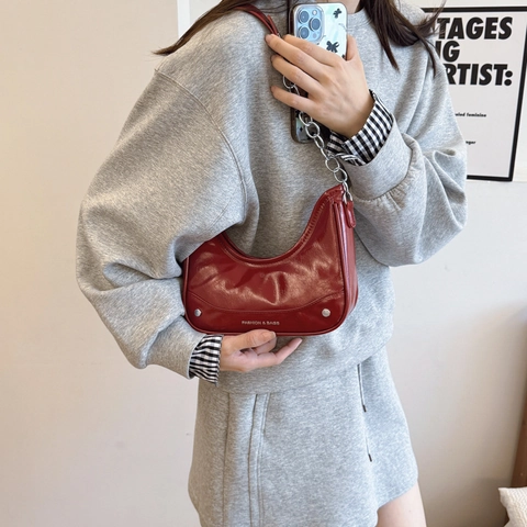 Borsa Sottobraccio a Mezzaluna in Pelle PU da Donna Borsa a Spalla con Catena in Metallo Vintage Hobo Bag per Uso Quotidiano