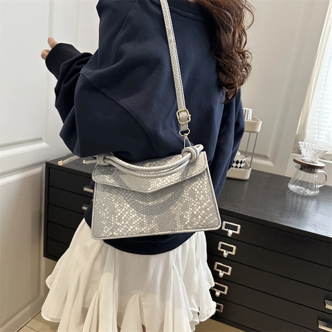 Minimalist Vintage Small Square PU Leather Shoulder Bag Women Snake Print Flap Crossbody Bag Trendy Daily Handbag