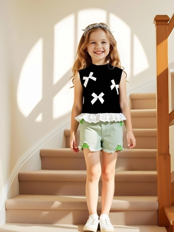 Tenue d'Été pour Filles Débardeur Noir Sans Manches Avec Nœud en Dentelle et Short en Jean Délavé Effiloché pour Enfants Décontracté