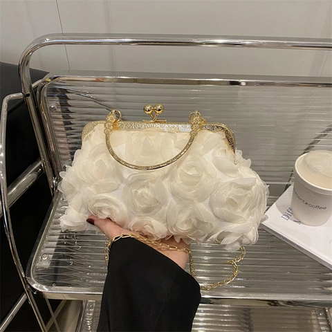 Elegante Borsa da Sera con Fiori di Rosa 3D per Donna Pochette in Raso con Manico in Metallo di Lusso per Matrimonio Festa