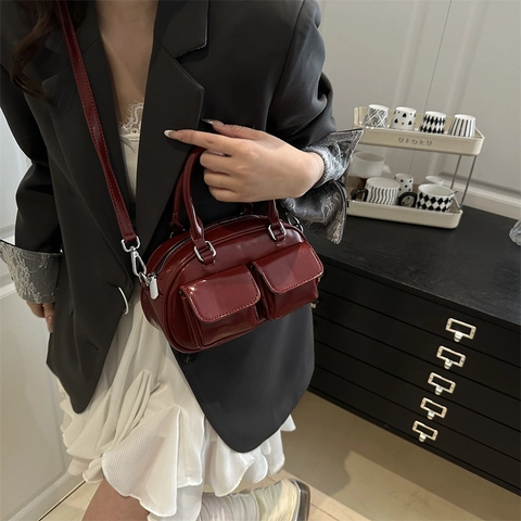 Bolso Boston de Charol de Moda para Mujer Bolso Bandolera de PU Brillante Retro Con Bolsillos Delanteros Dobles Color Sólido