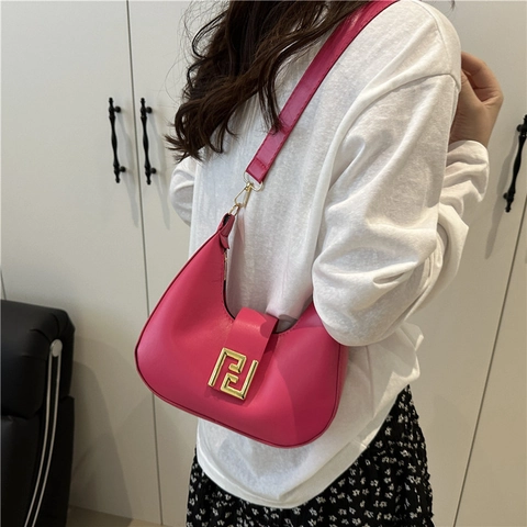 Sac Sous le Bras en Cuir PU Mode Femme Sac à Bandoulière Hobo Minimaliste Avec Fermoir Géométrique Doré Sac à Main Chic