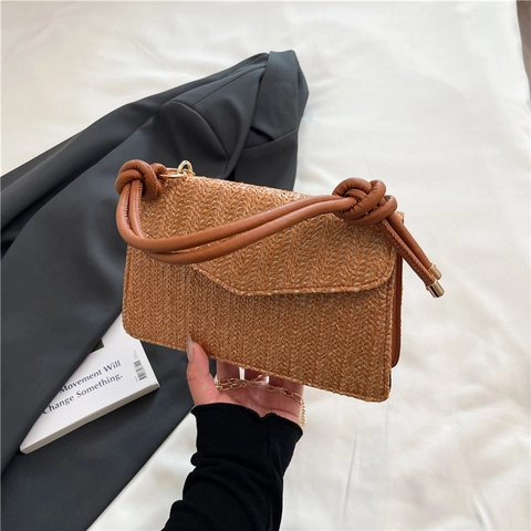 Borsa a Tracolla in Paglia Intrecciata da Donna Trama a Spina di Pesce Borsa a Mano con Patta a Busta Catena in Metallo e Manico a Nodo