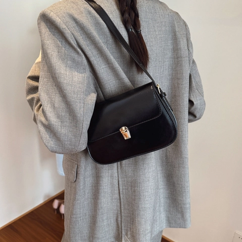 Women Minimalist PU Leather Shoulder Bag Solid Color Square Crossbody Bag With Metal Lock Closure Elegant Daily Office Handbag