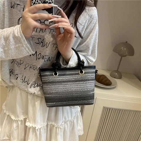Zomer Stro Geweven Emmer Tas Voor Vrouwen Gekleurd Gestreepte Crossbody Tas Met Geknoopte Handgreep Casual Vakantie Schoudertas