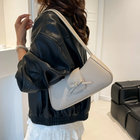 Fashion Women PU Leather Underarm Bag With Bowknot Decor Lychee Pattern Shoulder Bag Elegant Crescent Tote Bag For Commute