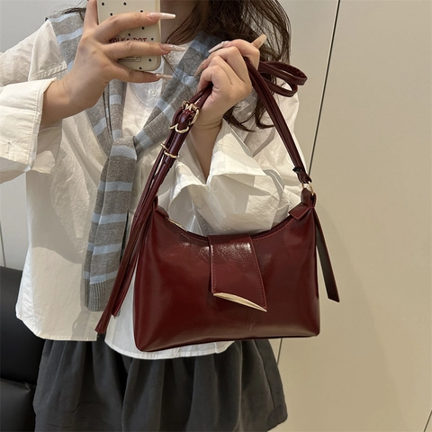 Bolso de Axila de Cuero PU Minimalista para Mujer Bolso de Hombro de Color Sólido Versátil Bandoulière Con Cierre Magnético
