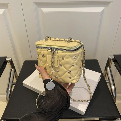 Bolso Bandolera de Lujo Acolchado con Strass para Mujer Bolso de Caja Cuadrada Pequeña de Cuero PU con Correa de Cadena de Metal