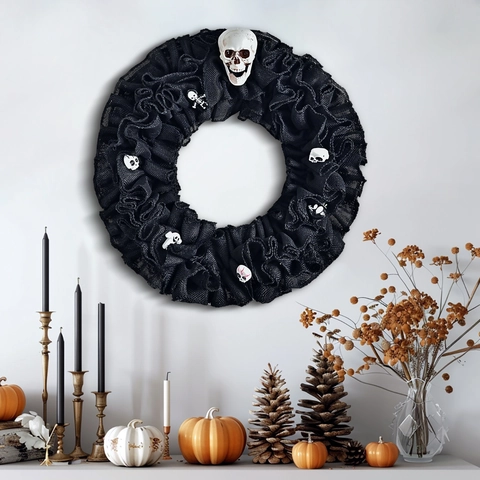 Ghirlanda di Teschi di Halloween Decorazione in Rete Nera e Sacco Con Teschi Bianchi per Porta d'Ingresso Muro Festa Atmosfera Gotica Ornamento Casa
