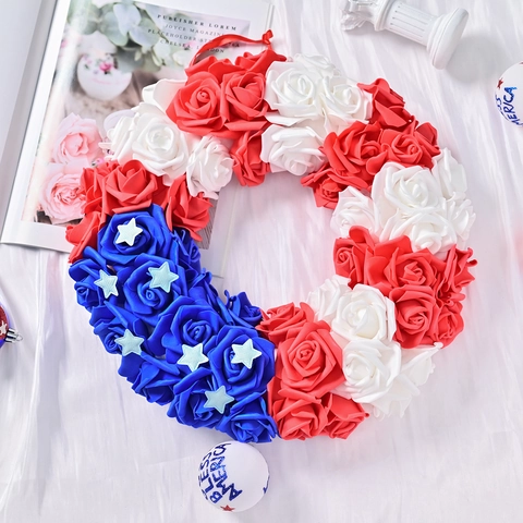 Ghirlanda Floreale Patriottica per il Giorno dell'Indipendenza USA Rosso Bianco Blu Rose di Schiuma Con Stelle