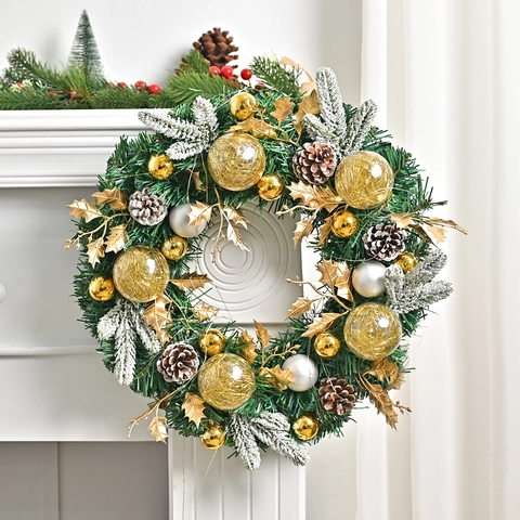 Ghirlanda di Natale Nordica in Aghi di Pino Artificiali Con Pigne Naturali Palline Oro Argento Luci LED Decorazione Porta