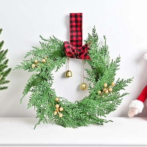 Ghirlanda di Natale Nordica Con Bacche Dorate Campanellini Fiocco Plaid Buffalo Pino Artificiale Decorazione da Appendere