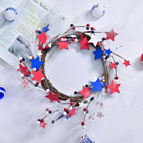 Giorno dell'Indipendenza Americana Corona Rosso Bianco Blu Stelle Bacche Rattan Bandiera Patriottica Appesa Porta
