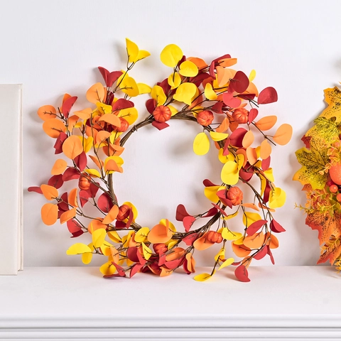 Ghirlanda di Foglie di Eucalyptus Autunnale Con Mini Zucche per Giorno del Ringraziamento Halloween Decorazione Porta Finestra