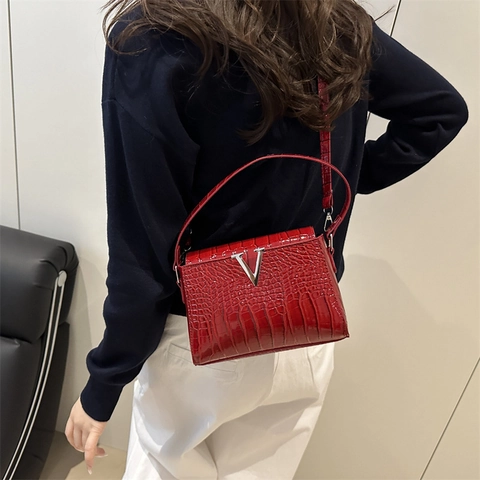 Bolso Bandolera de Cuero PU con Patrón de Cocodrilo para Mujer Bolso Cuadrado Simple Vintage con Hebilla de Metal en V