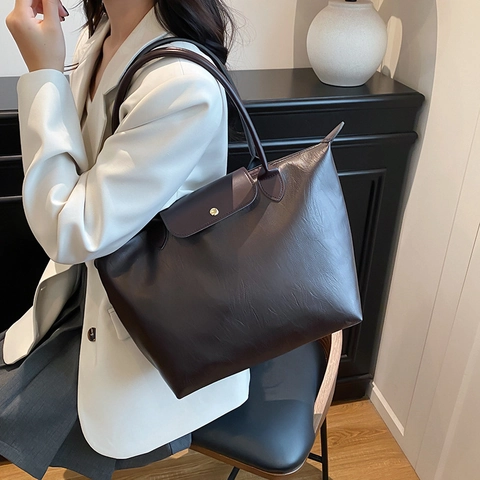 Borsa Tote da Donna di Grande Capacità in Pelle PU Borsa a Tracolla da Lavoro con Cerniera e Patta con Bottone in Metallo