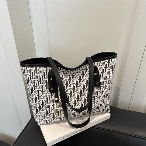 Vintage Letter Print Large Capacity Tote Bag For Women PU Leather Fashion Monogram Shoulder Bag For Work Daily Commute