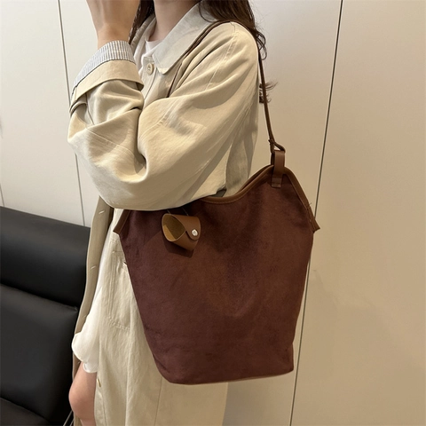 Women Large Capacity Faux Suede Tote Bag Vintage Shoulder Bag For Commuting Fashion Crossbody Bag Solid Color Hobo Bag