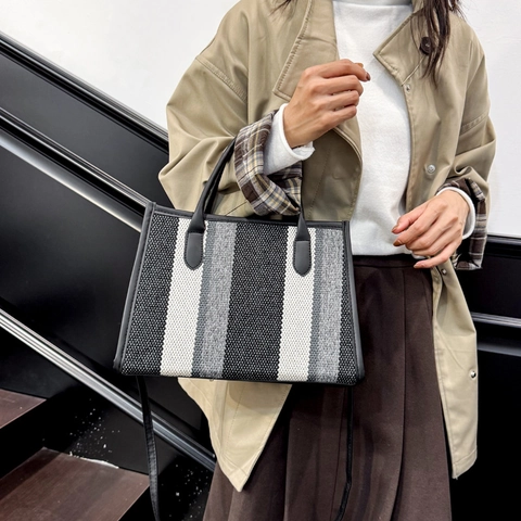 Vintage Striped Tote Bag Women PU Leather Contrast Color Handbag Shoulder Crossbody Bag Daily Commute Fashion Trendy Bag
