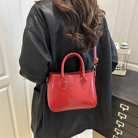 Women Minimalist Glossy Patent PU Leather Small Square Bag Vintage Top Handle Crossbody Shoulder Bag Gold Hardware Handbag