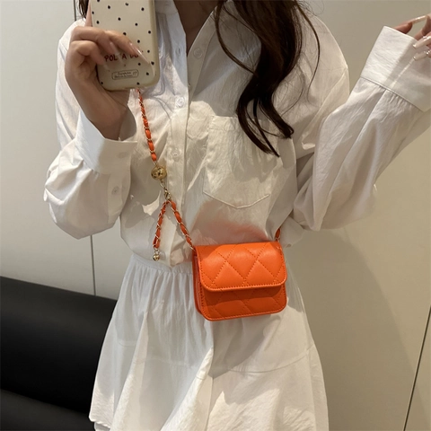 Women Vintage Quilted Chain Crossbody Bag Small PU Leather Square Mini Messenger Bag With Gold Ball Adjuster Daily Shoulder Bag