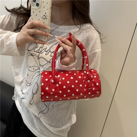 Bolso Cilíndrico Retro de Mota para Mujer Cuero PU Brillante Bolso Bandolera Pequeño Bolso de Mano de Moda con Correa Ajustable