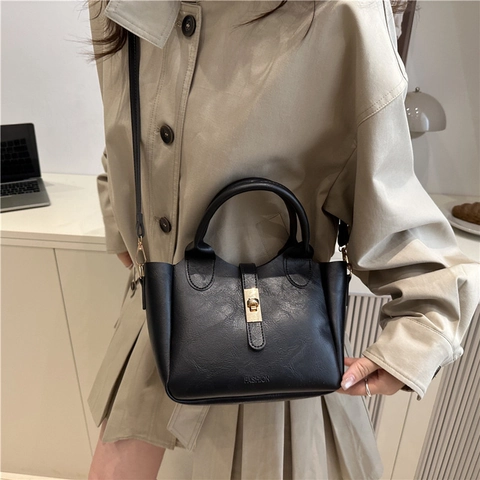Elegante PU Leren Emmertas Voor Dames Mode Getextureerde Handtas Met Metalen Slot Eenvoudige Crossbodytas Veelzijdige Tote