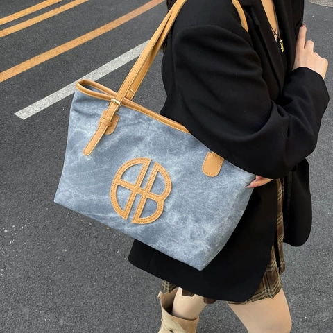 Vintage Large Capacity PU Leather Tote Bag For Women Stylish Shoulder Handbag Retro Street Casual Office Commute Carryall Bag