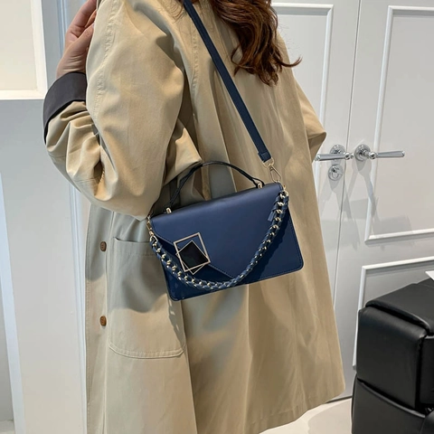 Damen Fashion PU Leder Quadratische Umhängetasche Mit Metallschnalle Geflochtene Kette Handtasche Kleine Schultertasche Für Den Alltag