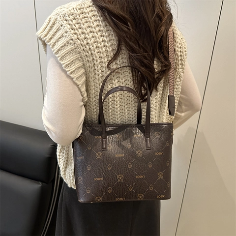 Women Large Capacity Tote Bag Printed Cartoon Bear Letter PU Leather Handbag With Wide Shoulder Strap Casual Daily Bag