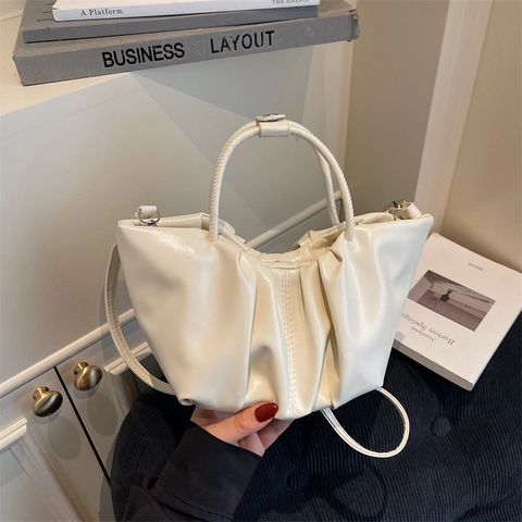 Women Ruched Cloud Crossbody Bag Glossy PU Leather Handbag Pleated Shoulder Tote Bag Vintage Minimalist Streetwear Style Purse