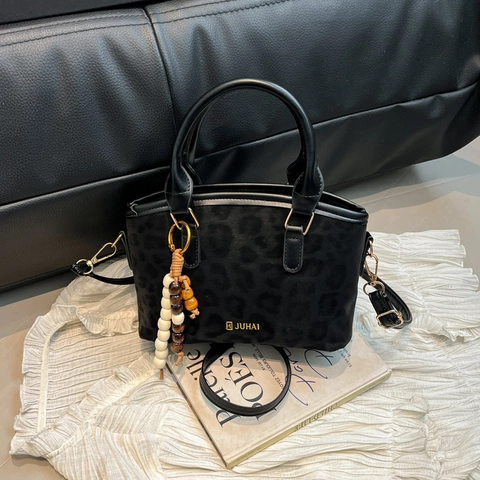 Vintage Leopardenmuster Achseltasche Für Damen Mattierte PU Leder Umhängetasche Handtasche Mit Perlenanhänger