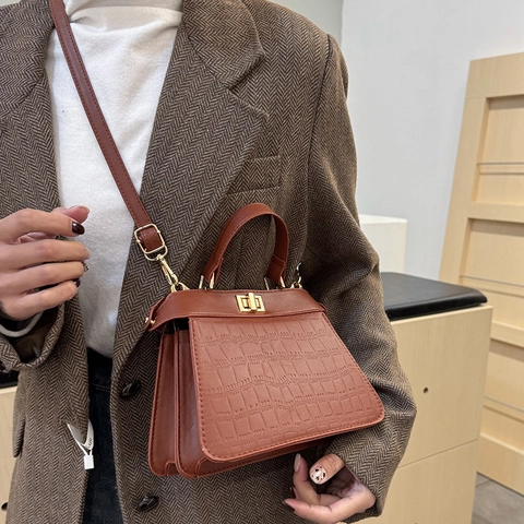 Sac à Main de Mode pour Femmes Motif Crocodile Cuir PU Sac avec Poignée Supérieure Fermoir Métallique Sac Bandoulière Carré Tendance